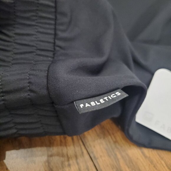 BNWT Fabletics Parker Jumpsuit- Sz Medium - Picture 9 of 11